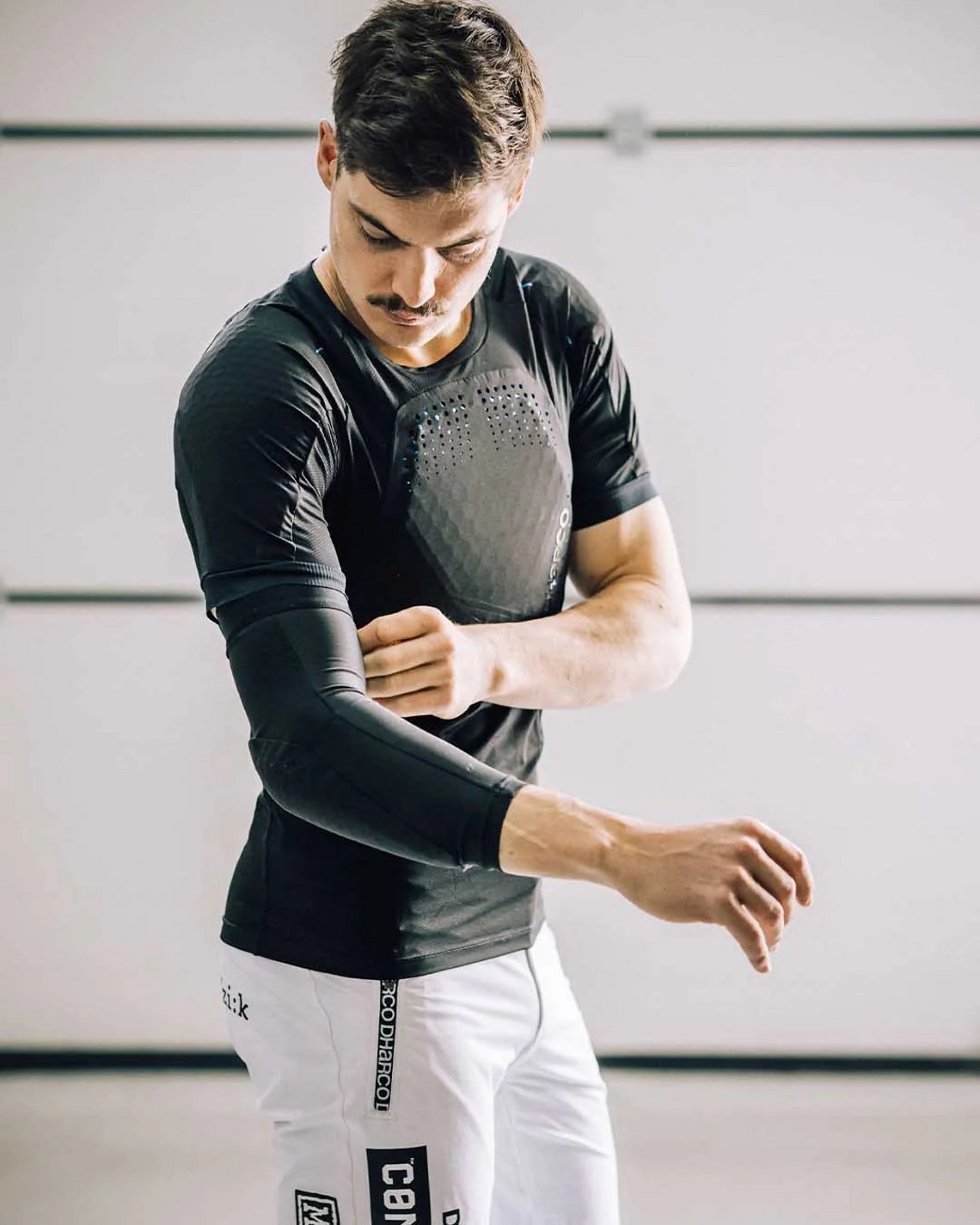 Ebenfalls wichtig: Mit den Gravity Elbow Pads hat Dharco nun ein Paar Ellbogenschoner im Programm.