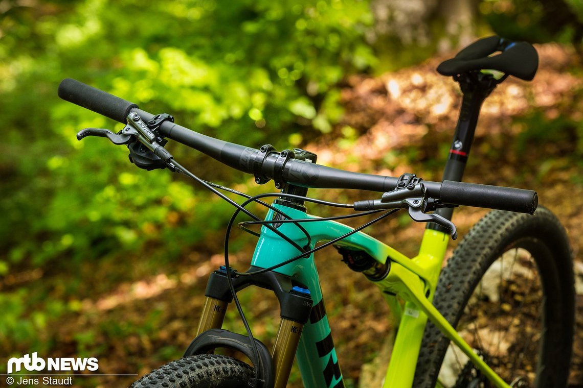 Der Carbon-Lenker aus der Kovee XXX Serie von Bontrager misst 720 Millimeter Breite