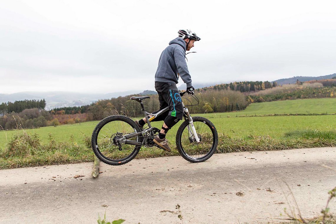 Beim Anlupfen springen viele Biker weit nach vorne anstatt nach oben.