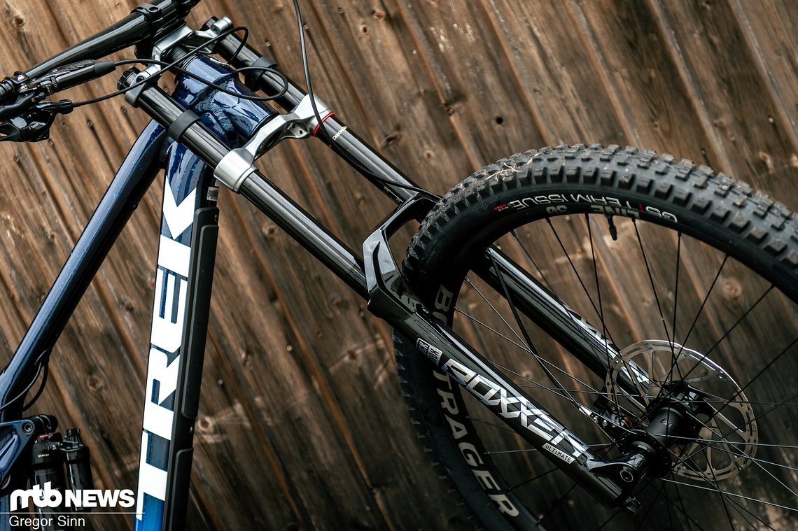 An der Front werkelt beim hochwertigen Trek Session 9 eine RockShox Boxxer Ultimate.