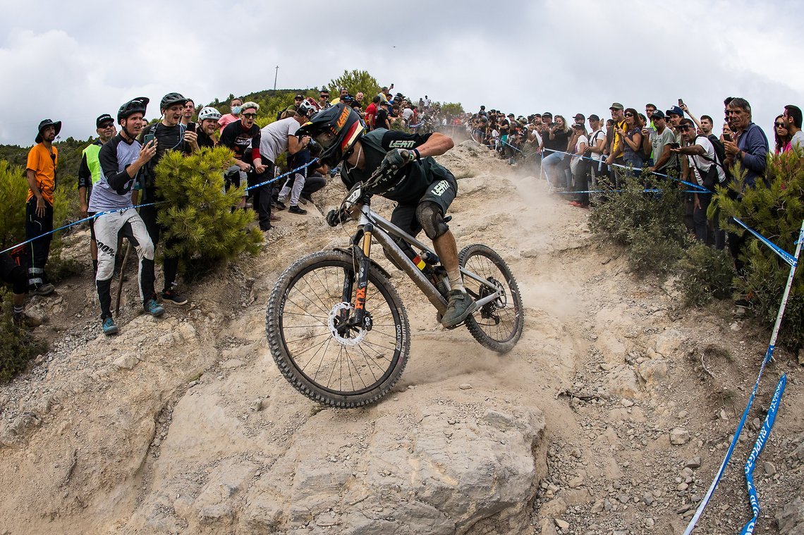 Mit Gänsehaut über die letzten Meter auf Stage 5.