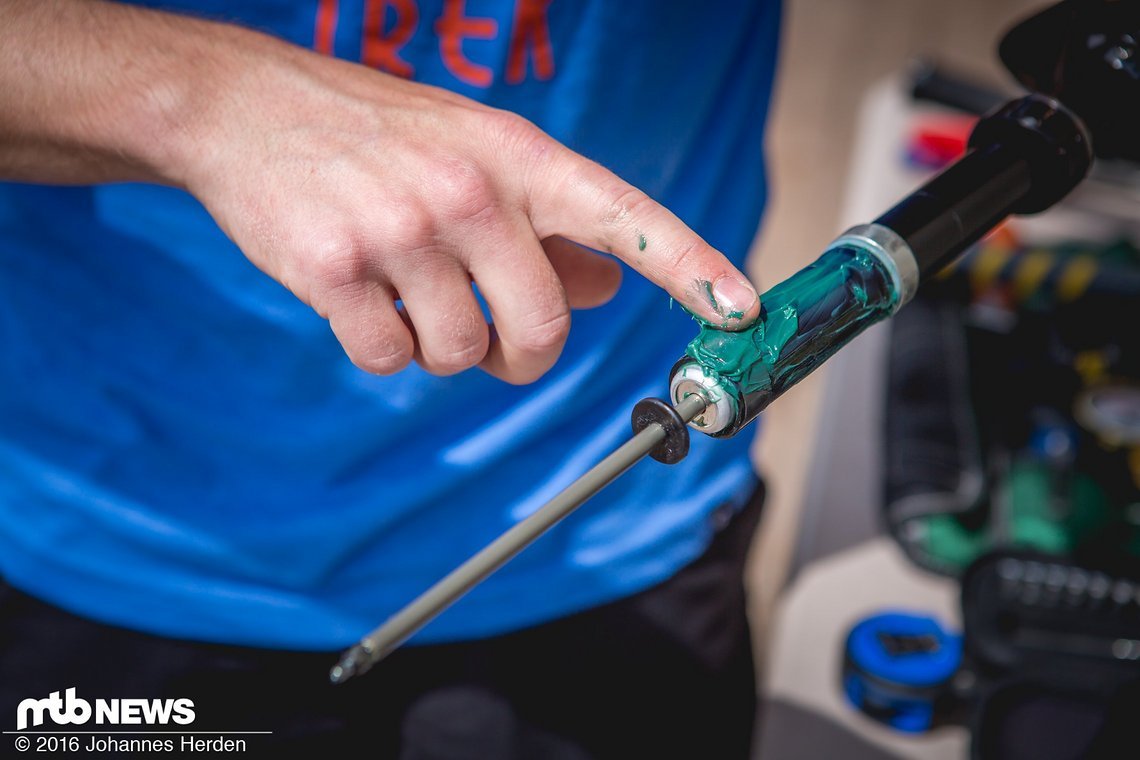 Der Trek-Mechaniker nutzte Park Tool Grease