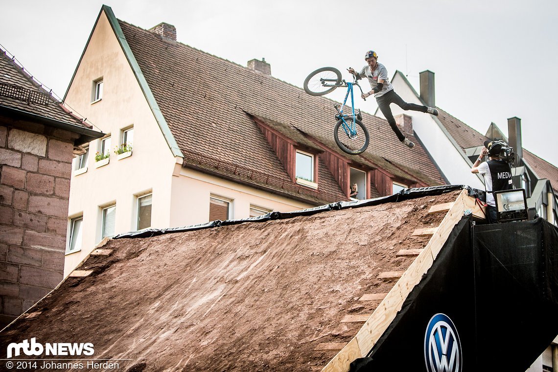 Tailwhip Richtung Dirt