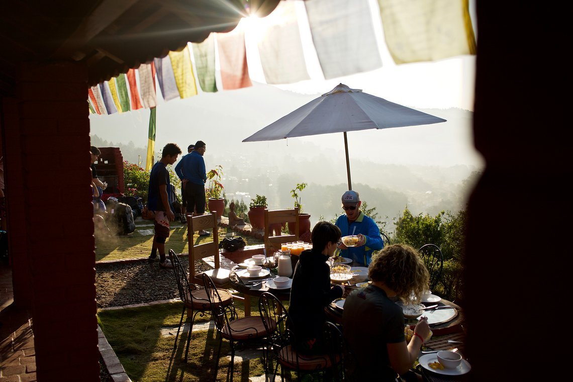 Frühstück oberhalb von Kathmandu