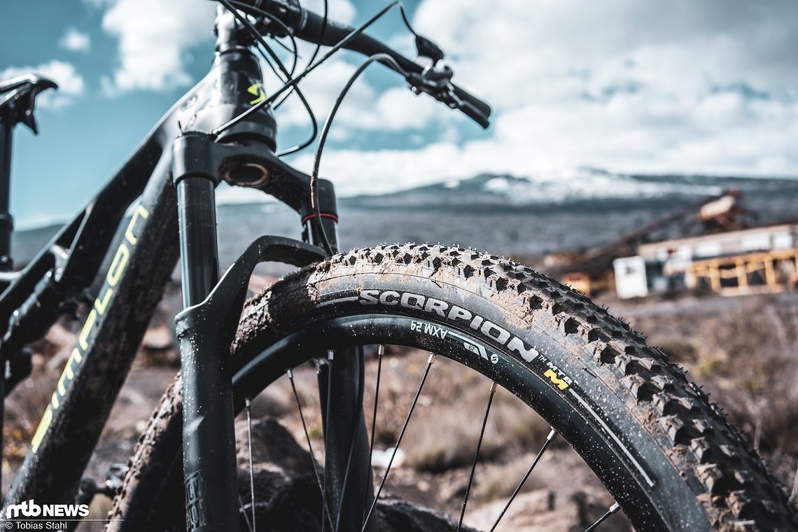Erster Eindruck: Die Pirelli Scorpion MTB-Reifen hinterlassen einen guten ersten Eindruck