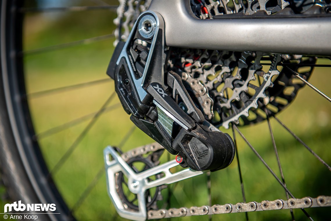 Geschaltet wird rein elektronisch mit der edlen SRAM XX Transmission.