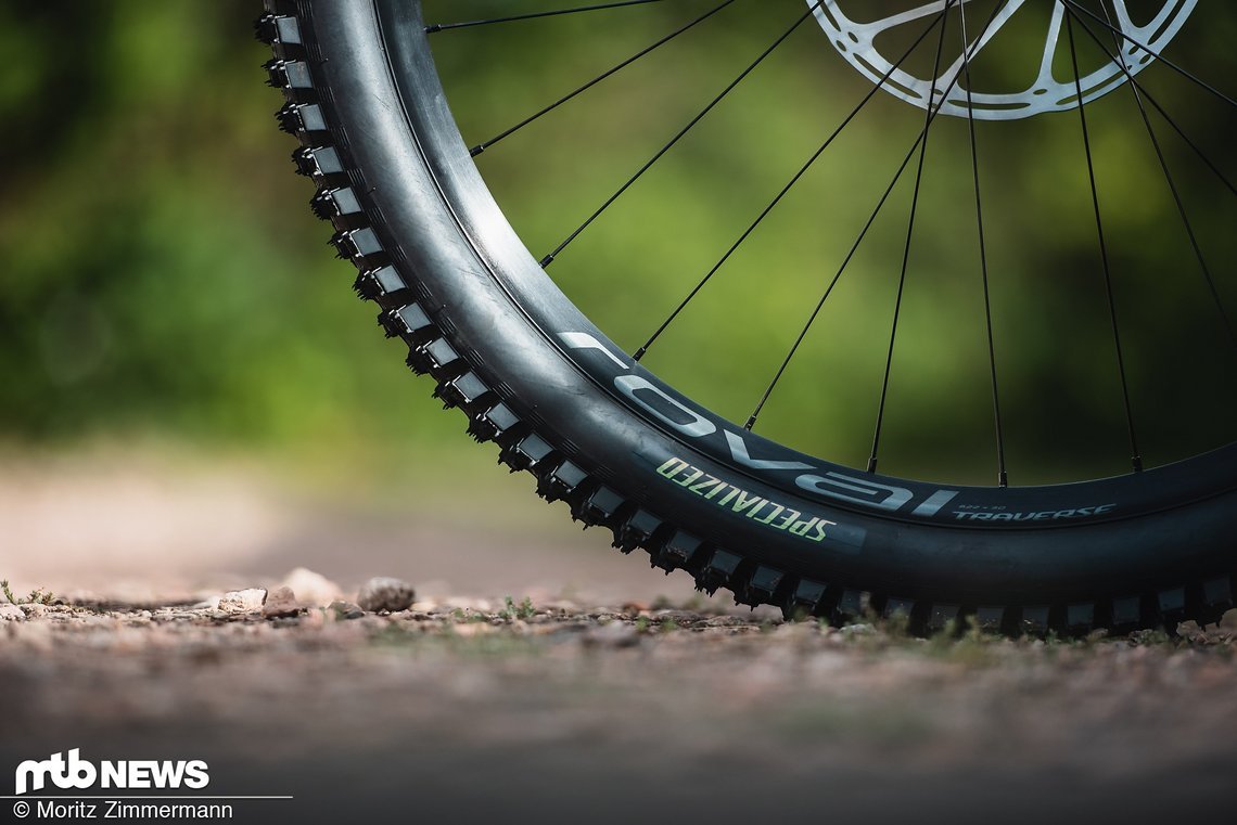 Bei den Laufrädern setzt Specialized auf die Hausmarke Roval.