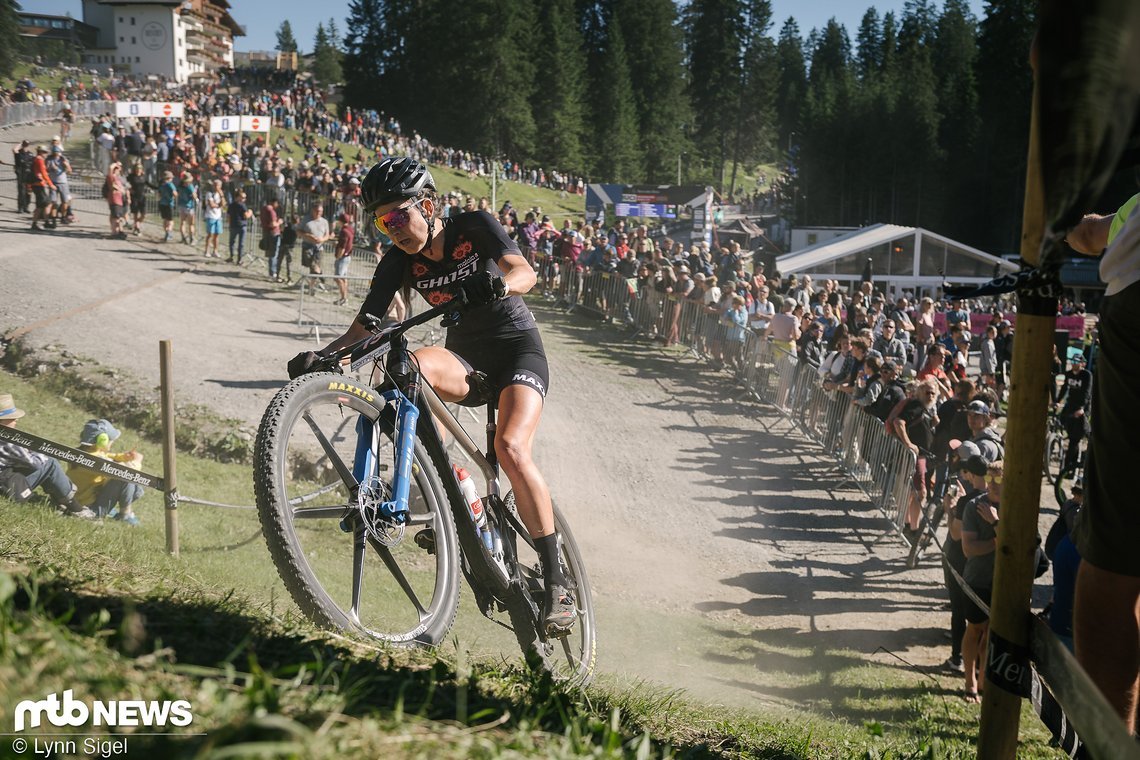Genauso wie Leonie Daubermann fährt Nadine Rieder in diesem Jahr beständig unter die Top 30 des Weltcups.