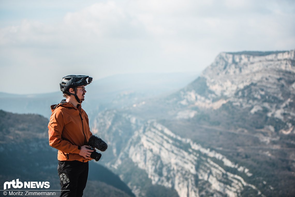 Bei der Video-Produktion hat uns der von Youtube bekannte Medien-Profi Freeride Flo unterstützt
