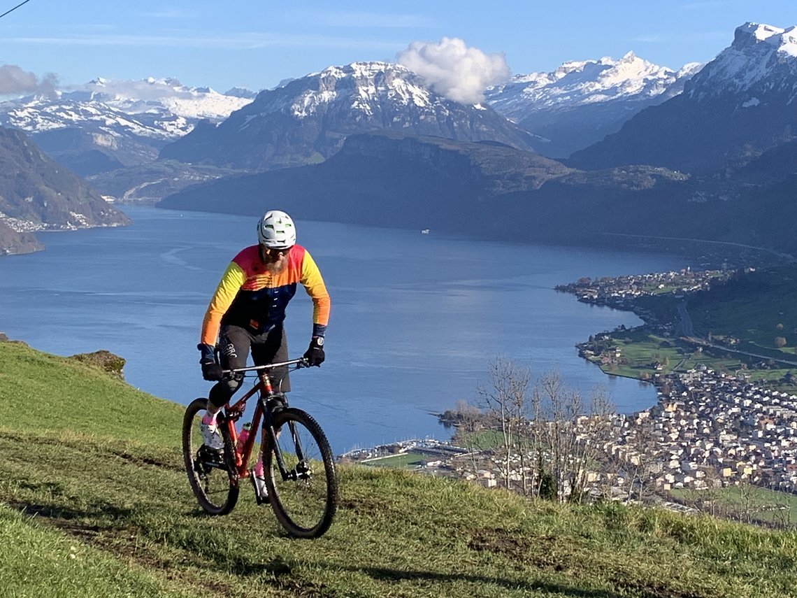 IBC-User onkel_doc unterwegs auf Trails mit bester Aussicht