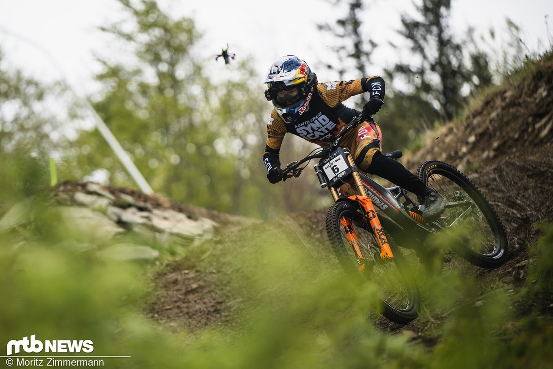 Die Goggle von Jackson Goldstone kam uns im Q1-Lauf ungewohnt wuchtig vor