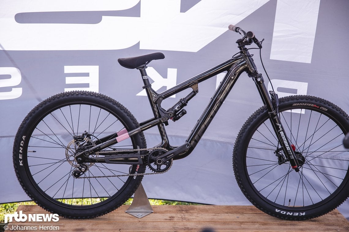 Neben der Enduro-Variante wird es das Rad auch in der Bikepark-Variante mit Singlespeed-Antrieb geben.