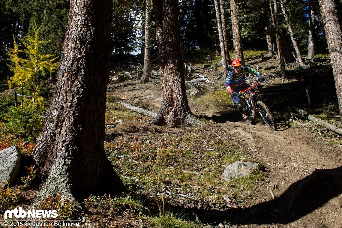 Daniel Gottschall lässt es auf dem Schöneben-Trail fliegen