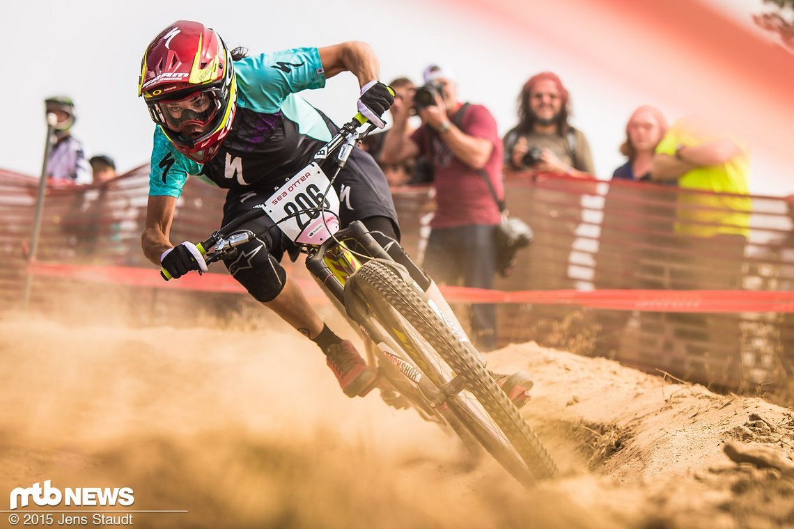 Kein einfacher Tag für Anneke Beerten. Zuerst wurde sie beim Dual und dann beim Downhill jeweils von Jill Kintner geschlagen. Platz 2