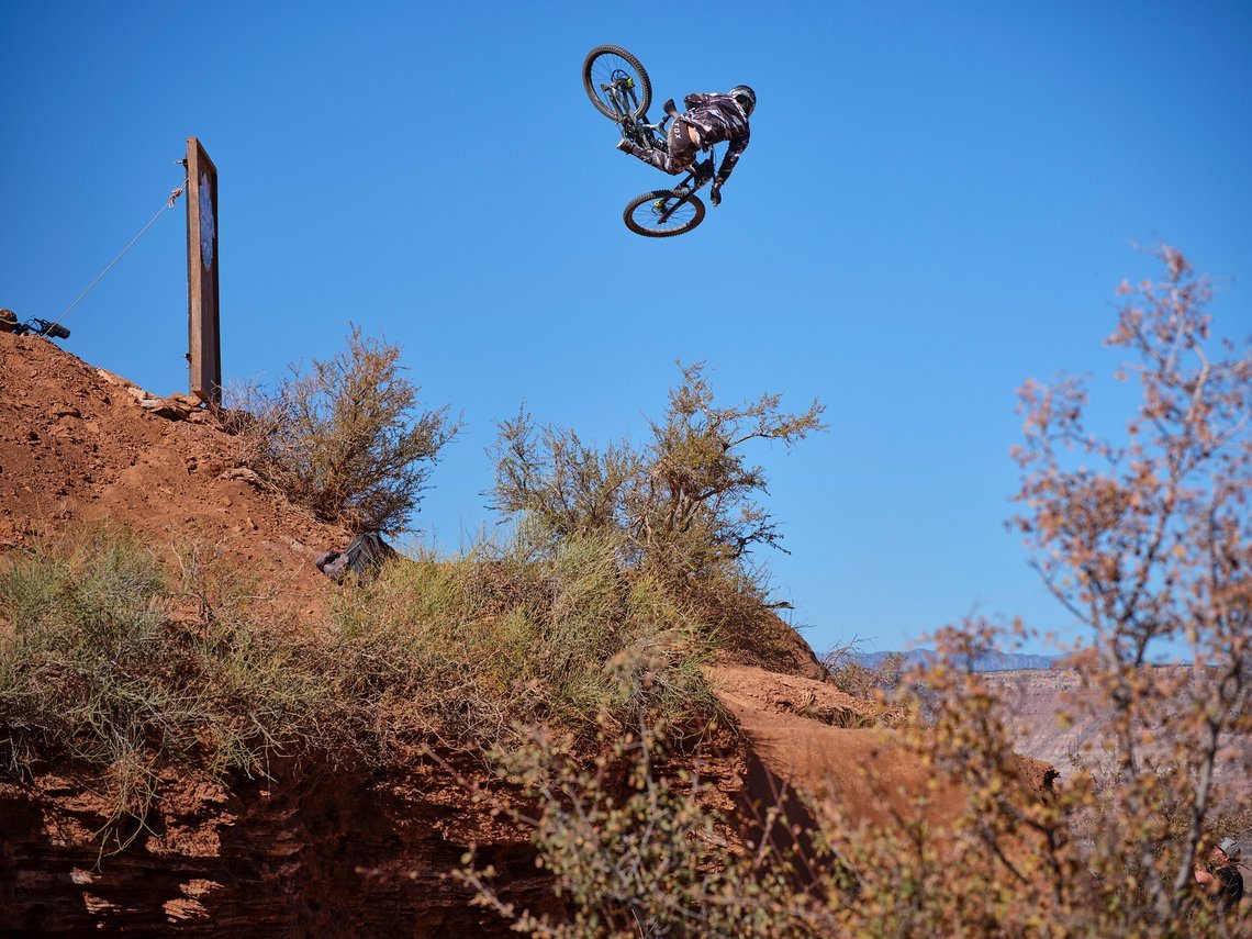 Ethan Nell würde auch bei einem Whip Off-Contest eine sehr gute Figur machen!