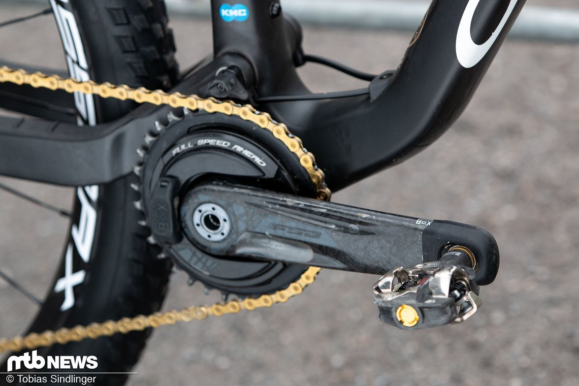 Wie üblich, befindet sich ein Powermeter (in disem Fall von FSA) an dem Bike des 25-Jährigen