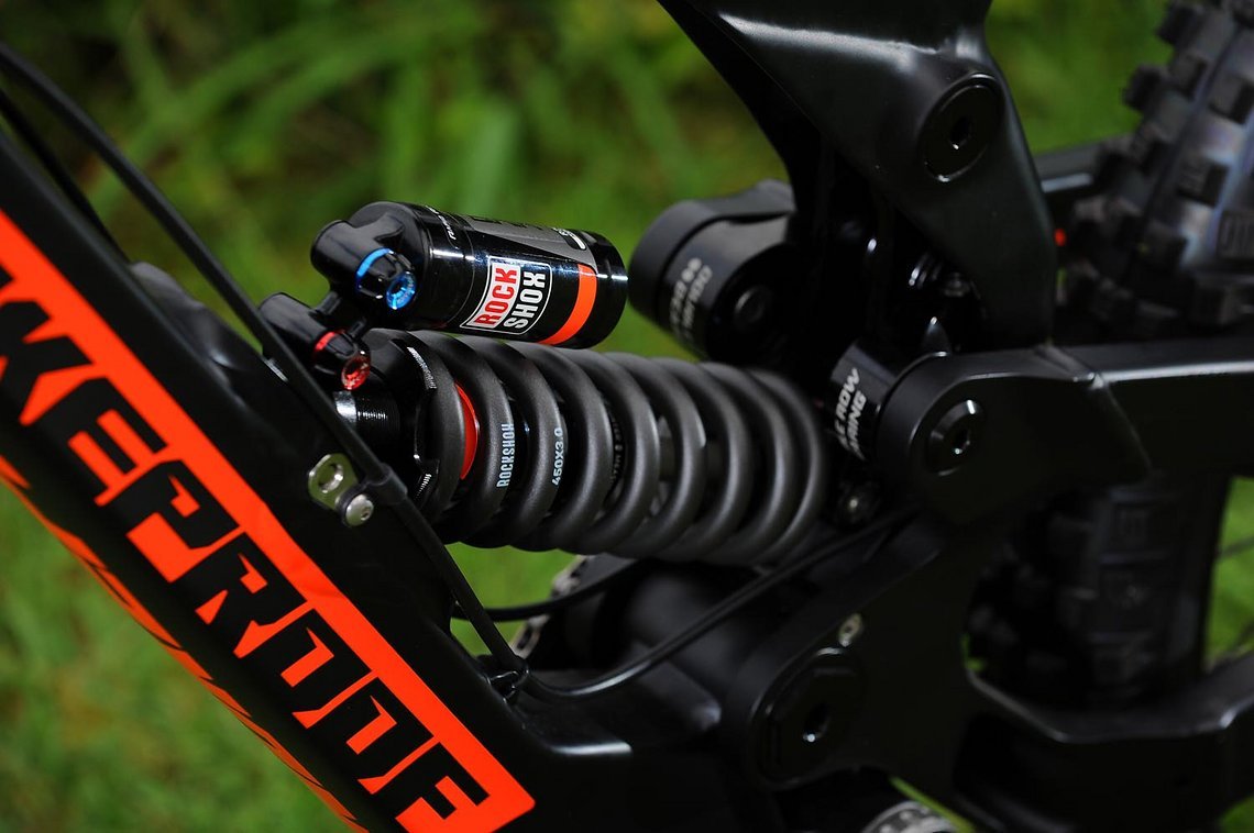 Alle Pulse Kompletträder werden mit RockShox Dämpfern ausgeliefert.