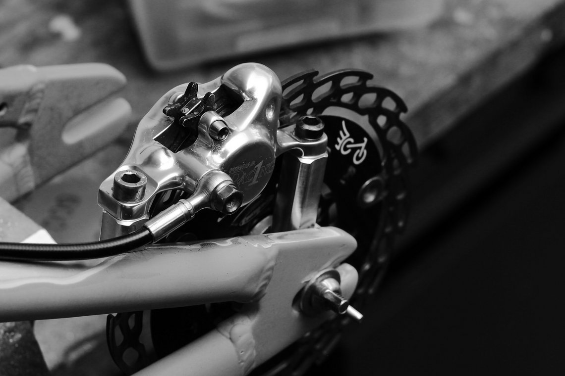Frästeile Bremssockel
