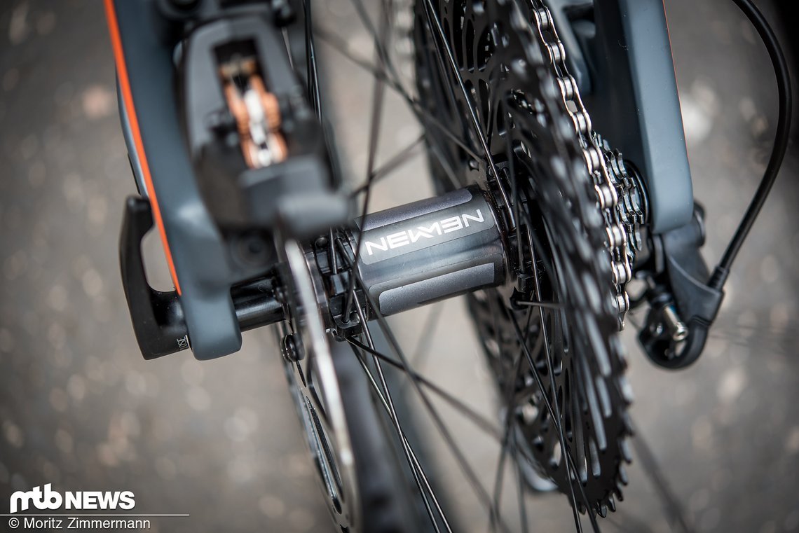 … und einen 	Newmen Evolution SL A.30 Laufradsatz
