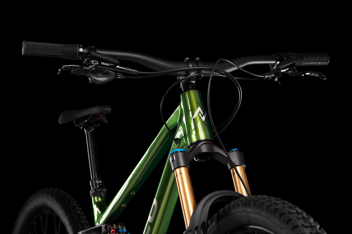 MY22 FLUID FS 1 GREEN CHROME HT