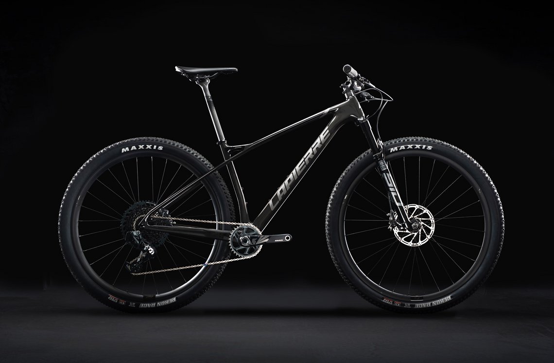 Das neue Lapierre Prorace verfügt über einen neuen Carbon-Rahmen und ist in 4 Größen und 5 Ausstattungsvarianten erhältlich.