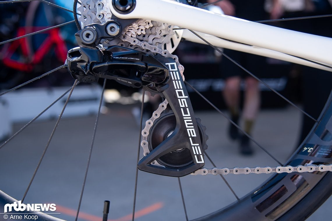 Bei Ceramicspeed gab es einen neuen leichtgängigen Tuning Schaltkäfig für den Rennrad-Antrieb.