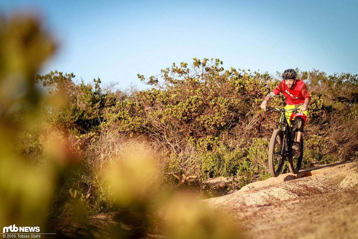 Verspielt ja aber in Grenzen - wer von einem aktuellen Trailbike kommt wird sich an das Sherpa erst mal gewöhnen müssen