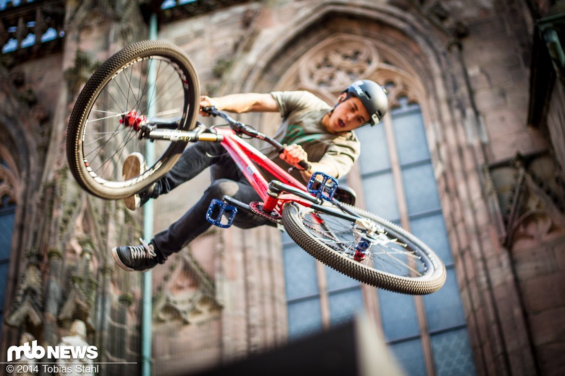 Voller Einsatz von Carson Storch beim 360 Tailwhip
