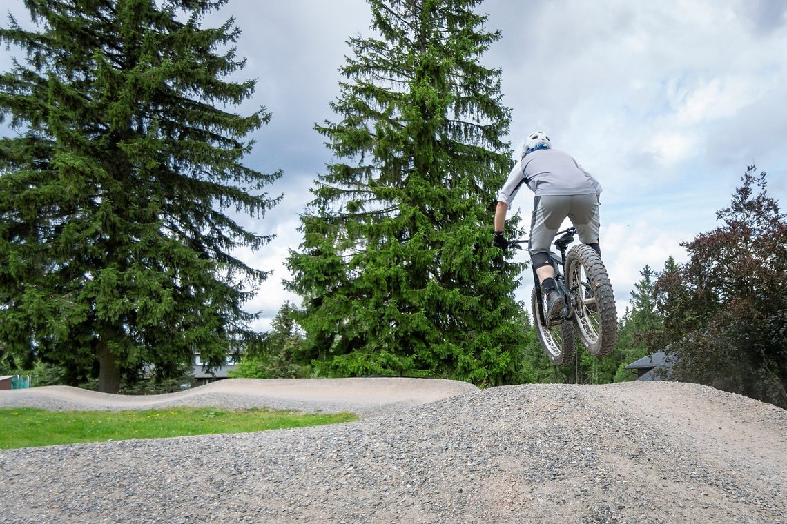 ... gibt es auf dem Pumptrack auch Luft unter den Reifen