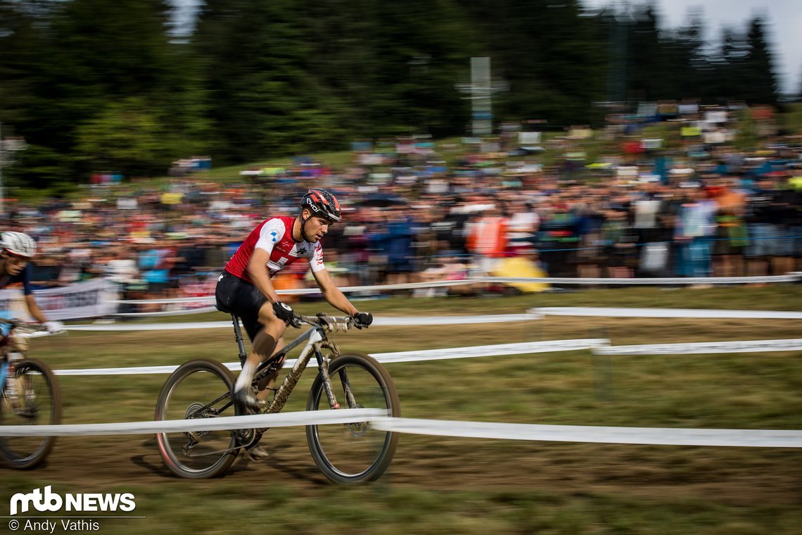 Filippo Colombo auf seinem BMC-Prototypen