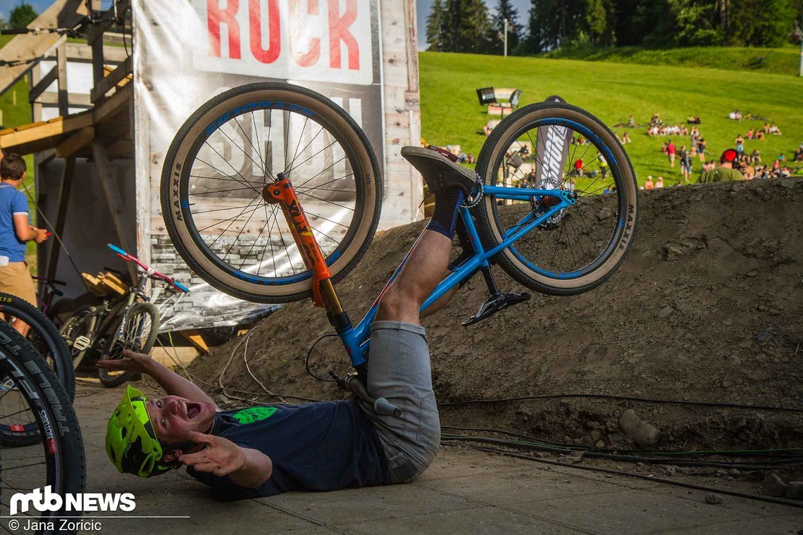 ...am Ende bekam er seinen Tuck No Hander