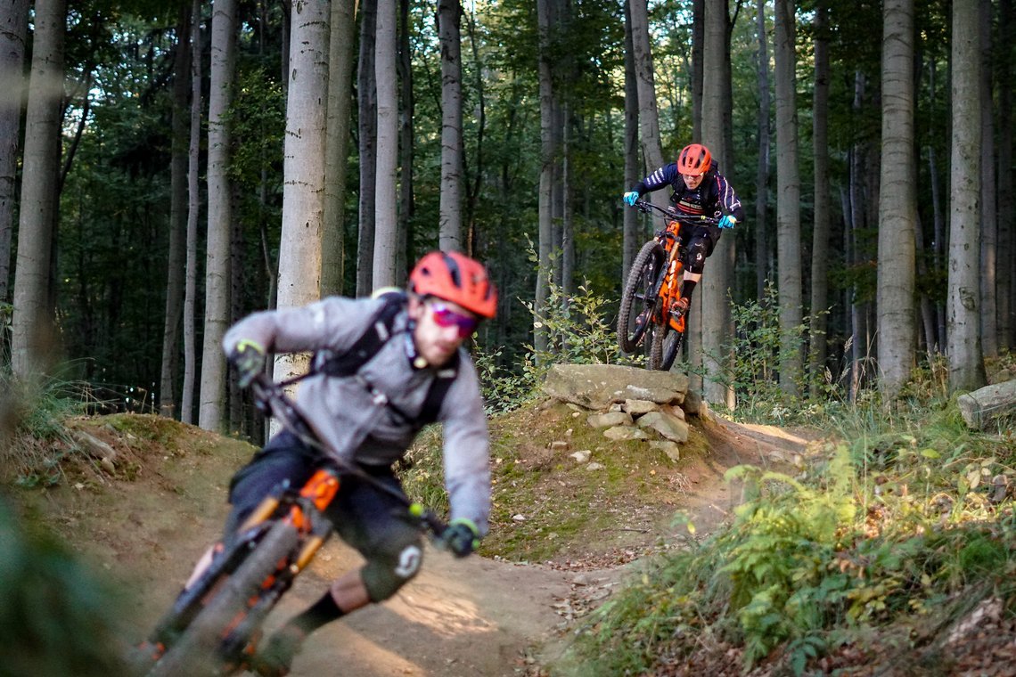 Gaps, Step-Ups, Drops, Berms - alles da was das Trail-Herz begehrt!