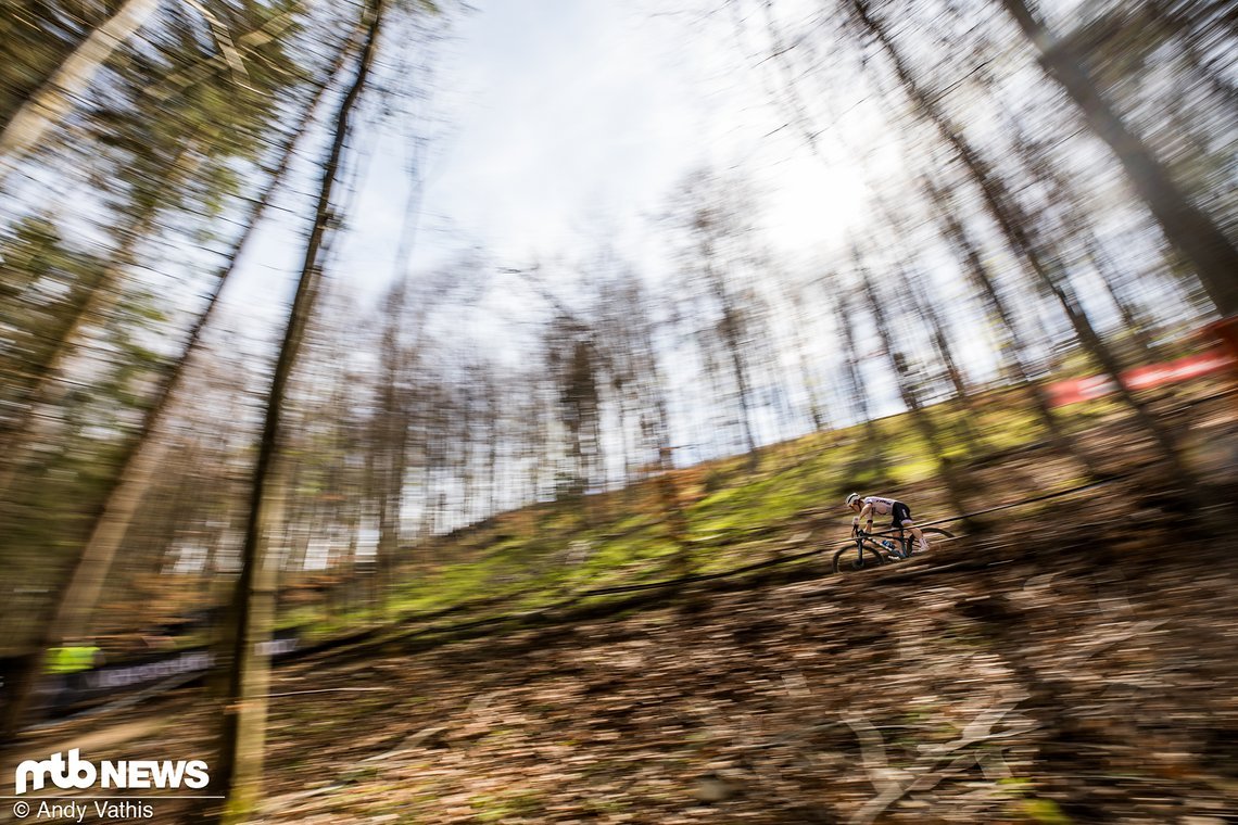 Anton Cooper gibt im letzten Downhill Gas
