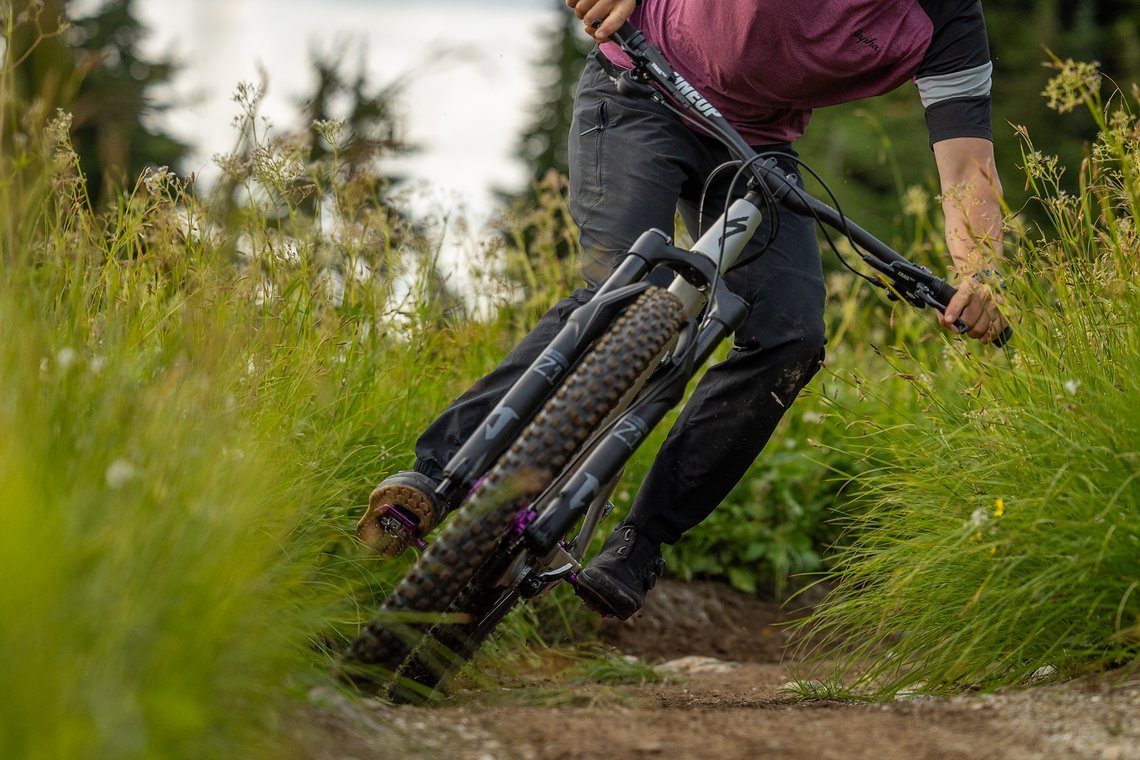 OneUp Components Clip Pedal - Cornering