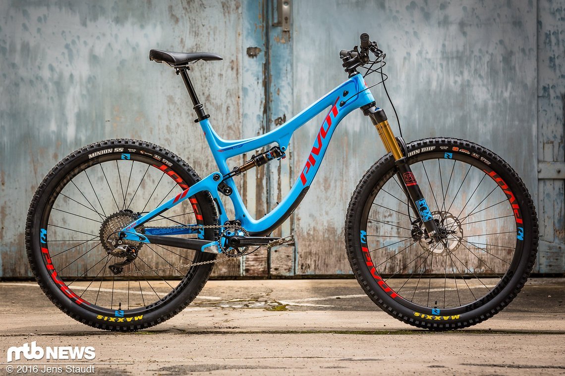 Pivot Switchblade