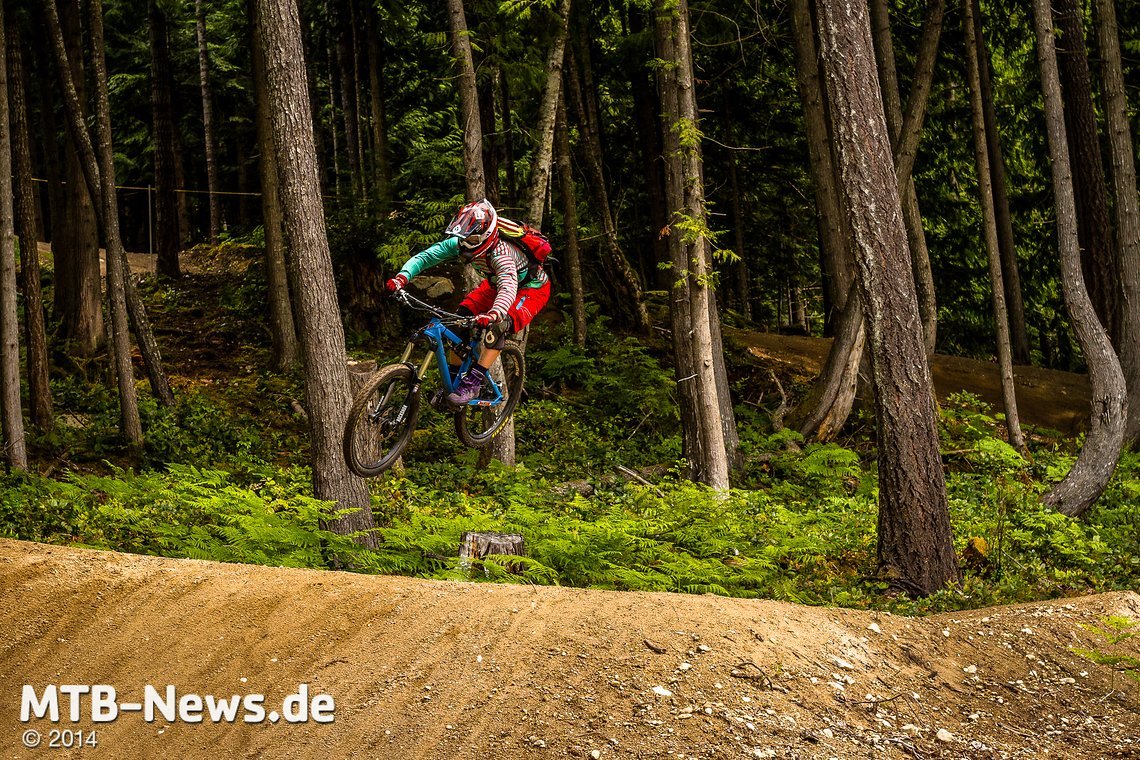 Nicole in der Luft