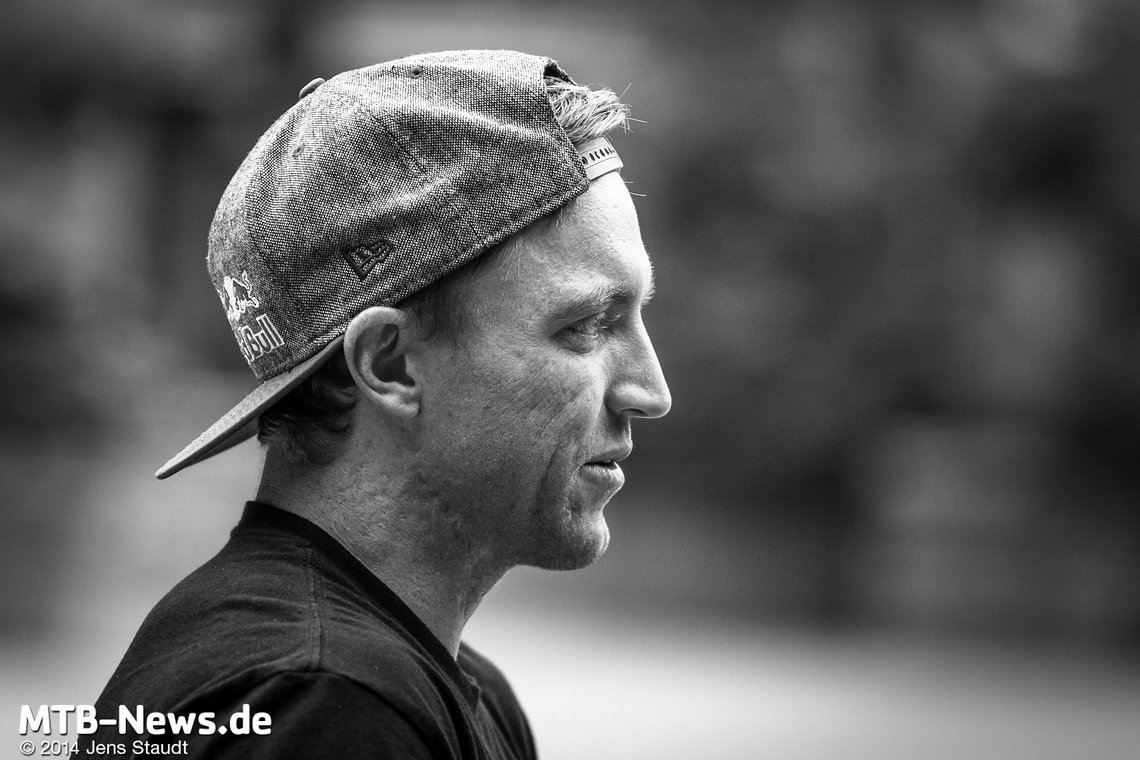 Aaron Gwin - der Amerikaner hat den Downhill World Cup wie keiner vor ihm dominiert. Nach einem kleinen Durchhänger hat er sich 2014 wieder ganz nach vorne fahren können.