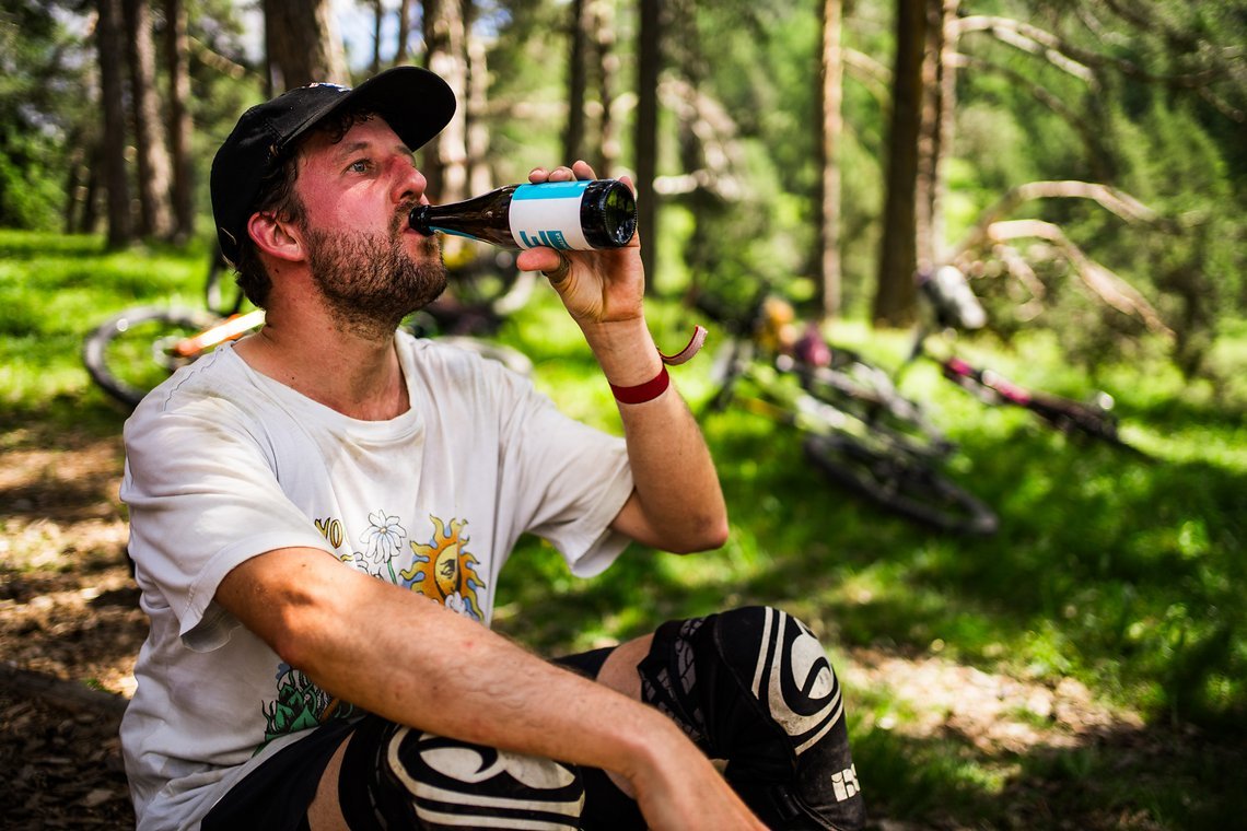 66 - Ganz wichtig bei heißem Racing  Viel trinken  - Foto (c) Max Schumann jpg