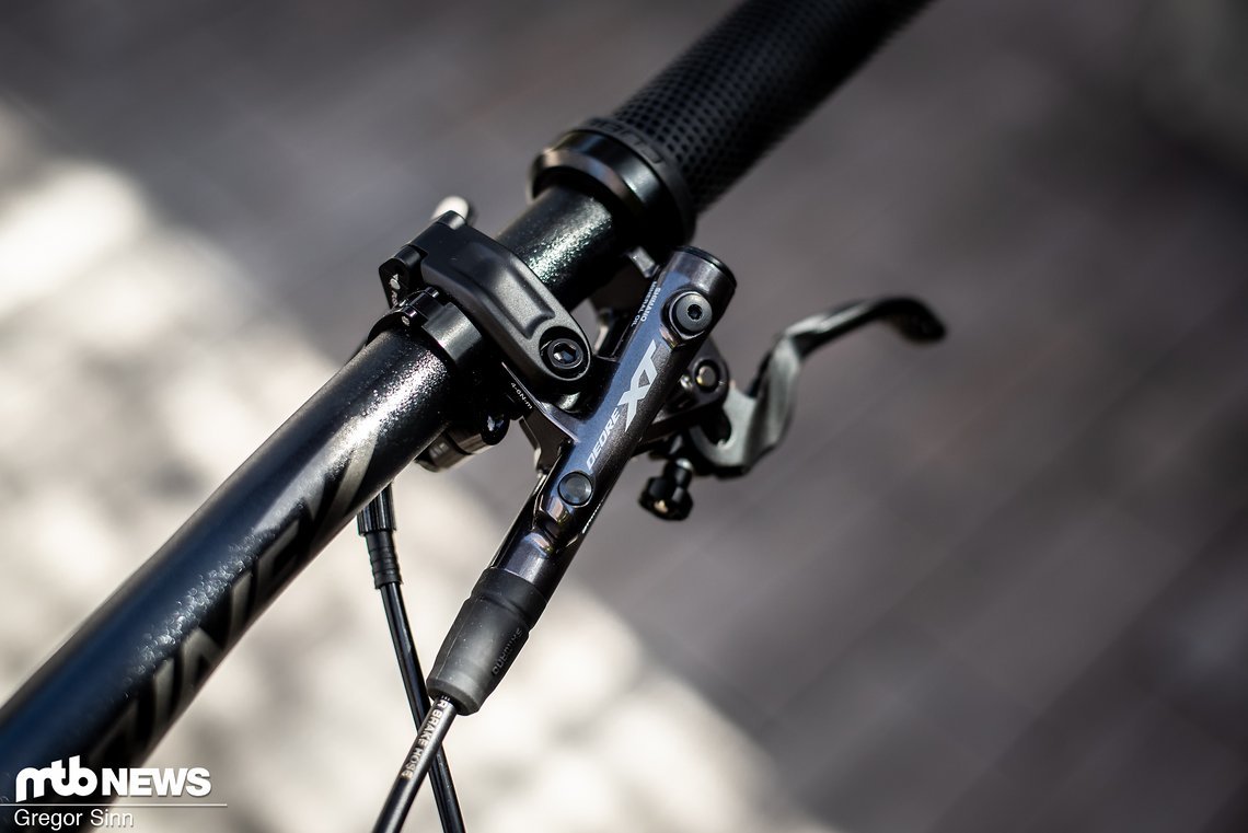 Shimano XT-Bremsen mit zwei Kolben sollen für genügend Bremspower sorgen