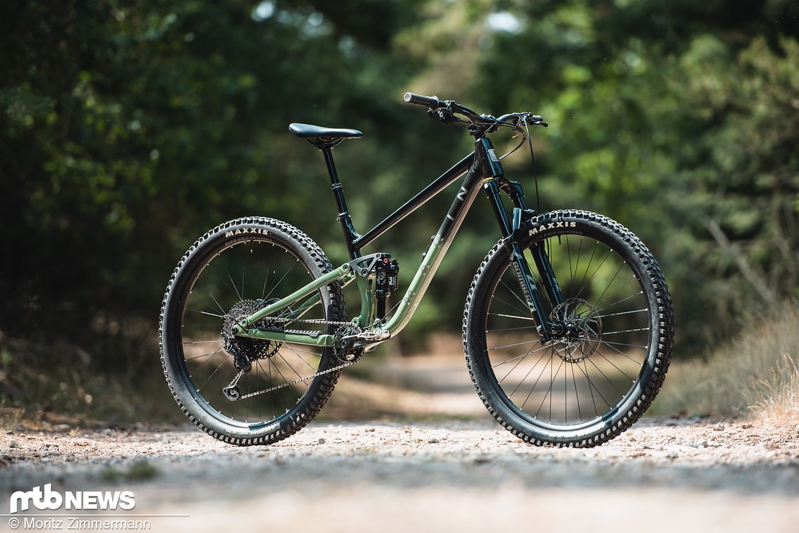 Das Marin Rift Zone XR setzt auf 29"-Laufräder sowie 130 mm Federweg am Heck und 140 mm an der Front