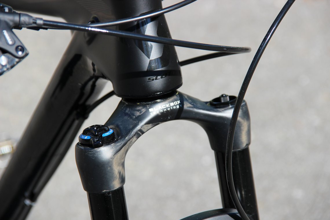 Die RockShox SID World Cup präsentiert sich mit mattierter Carbon-Krone