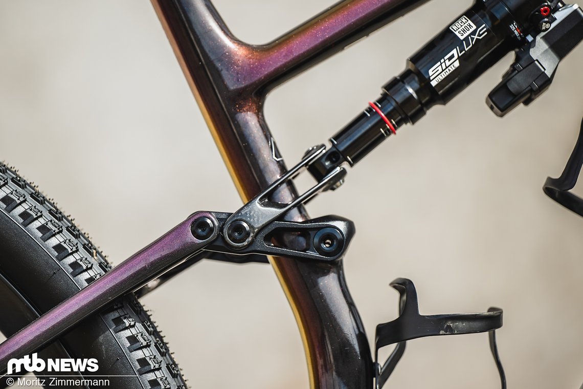 Ein wesentlicher Faktor bei der Gewichtsreduktion: Der schlanke Carbon-Yoke.