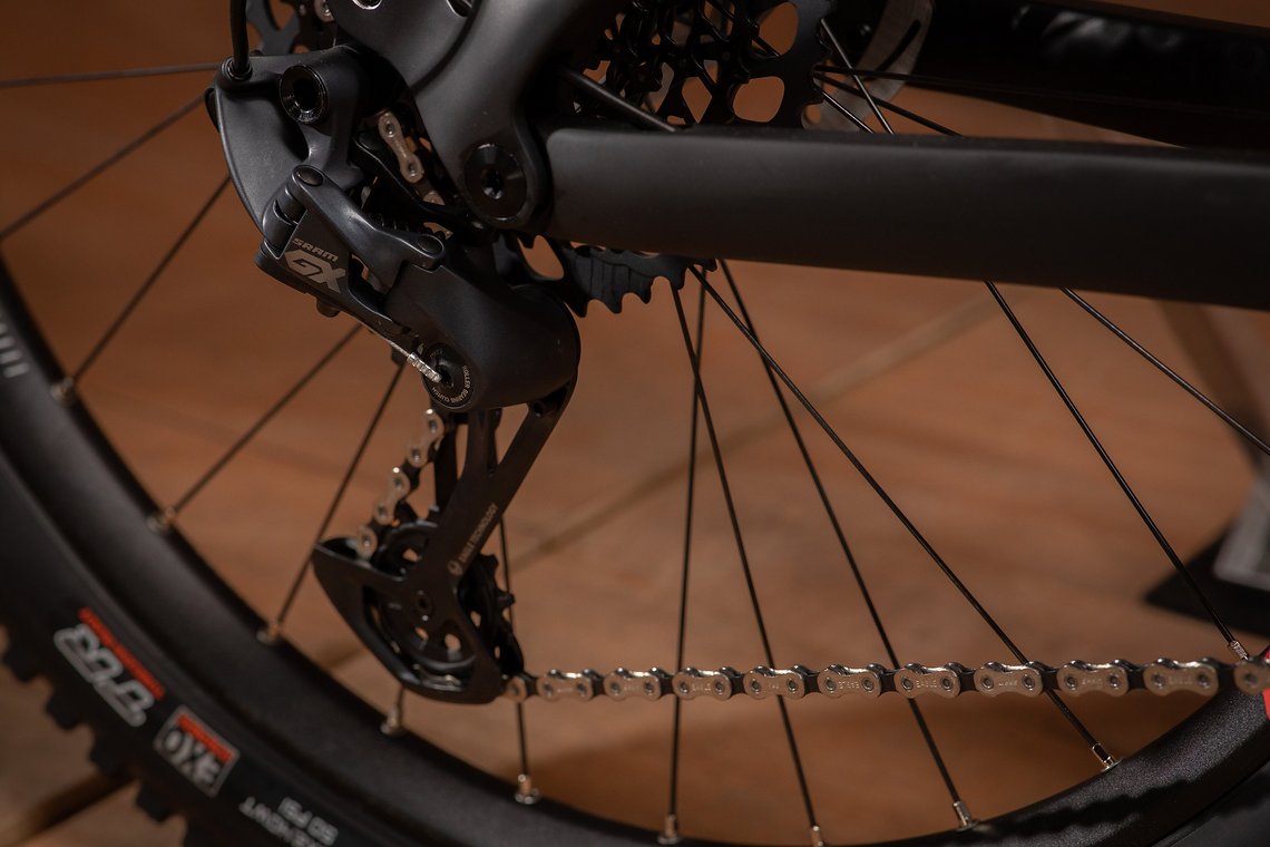 Beim Formula-Modell gibt's auch 12 Gänge dank SRAM GX Eagle …