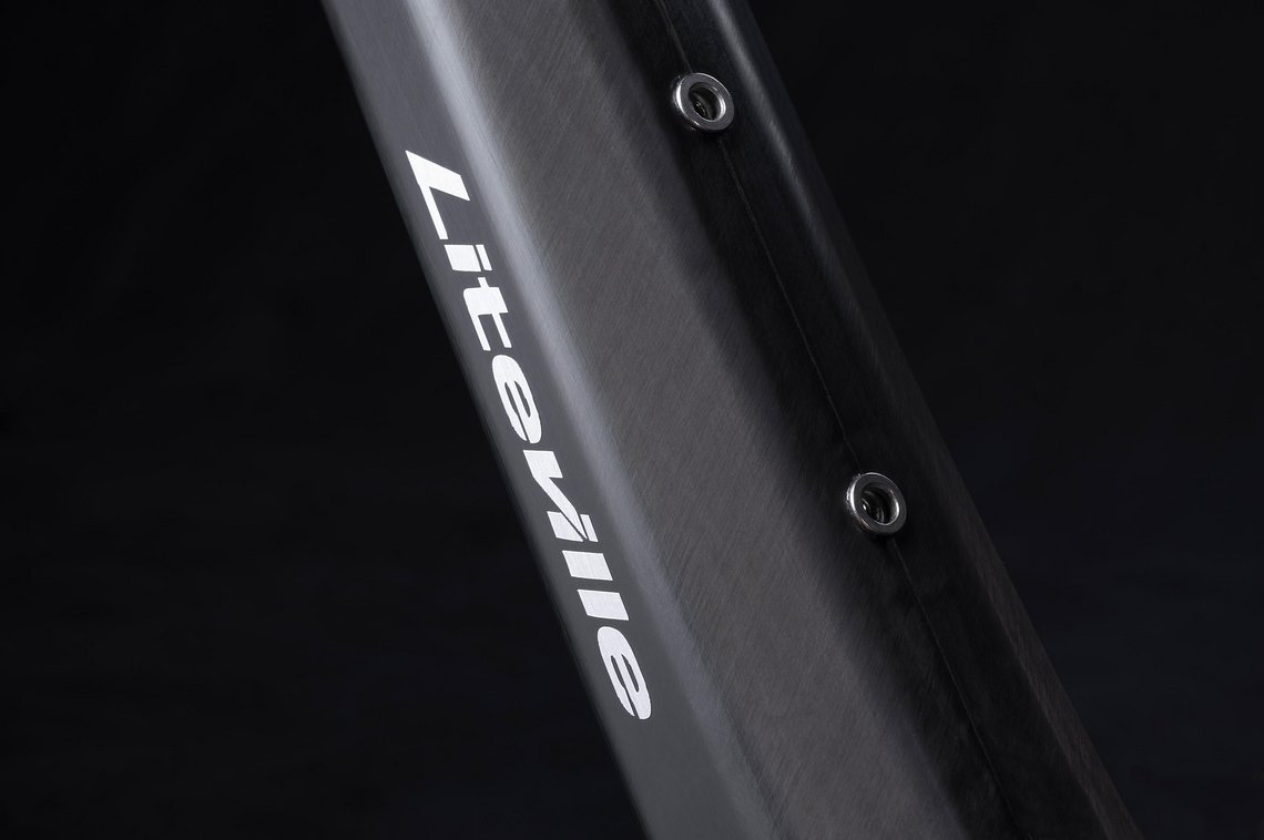 Liteville-301CL-Mk1-LIMITED-MY23-Details-Carbon01