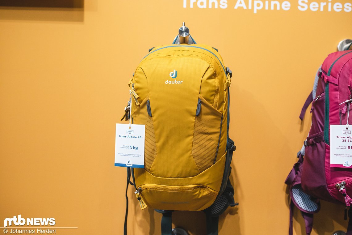 Der Deuter Trans Alpine wurde für das Modelljahr 2020 grundlegend überarbeitet und um einige praktische Detaillösungen ergänzt