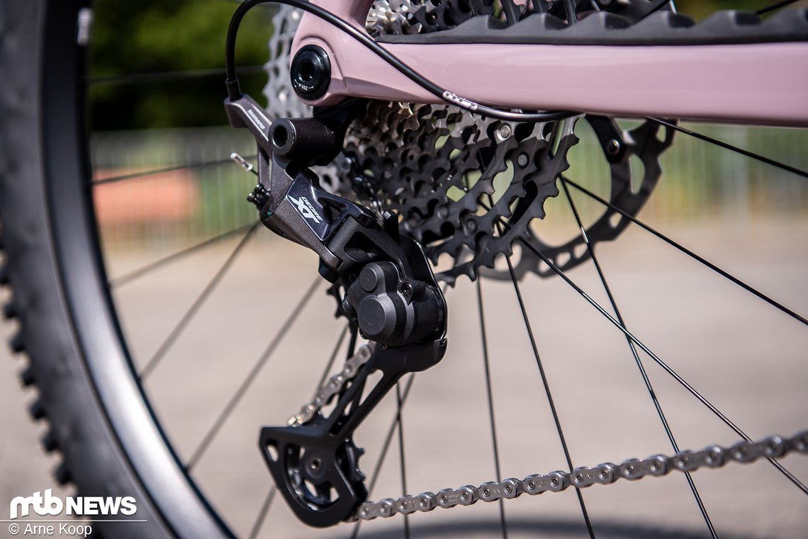 Auch der Antrieb ist fest in Shimano XT Hand.