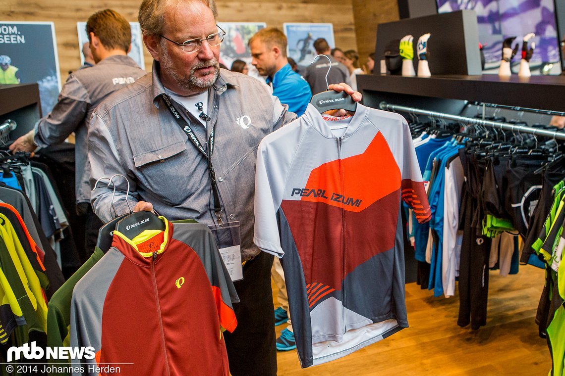 Mutigere Design und schöne Farben an den XC-Jerseys mit Reißverschluss