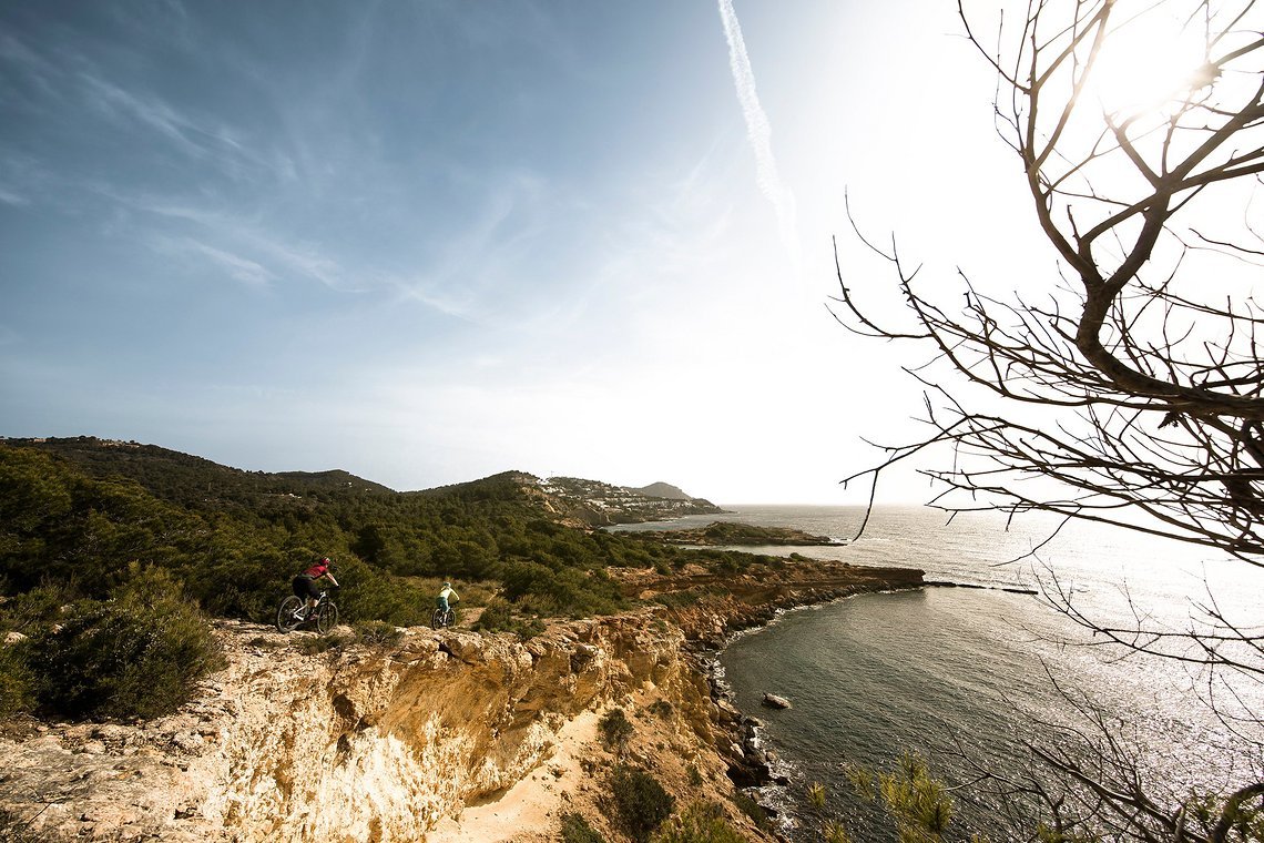 chasing-trail-ibiza-scott-sports-ActionImage-2018-bike-L11A133930