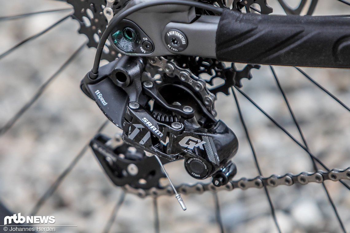 SRAM GX Schaltgruppe mit schicker RaceFace Aeffect Kurbel