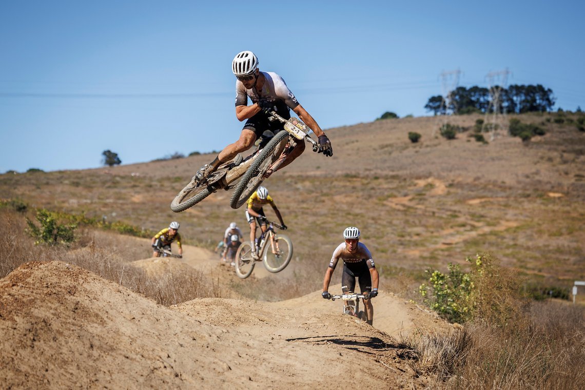Nino Schurter during Stage 1 of the 2025 Absa Cape Epic Mountain Bike stage race held at Meerendal Wine Estate, Cape Town, South Africa on the 17th March 2025. Photo by Nick Muzik/Cape Epic
PLEASE ENSURE THE APPROPRIATE CREDIT IS GIVEN TO THE PHOTOGR